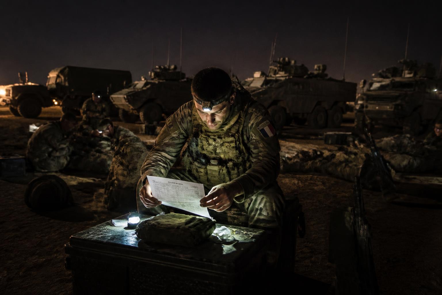 découvrez tout sur le salaire des militaires en mission, incluant les primes opex et les indemnités terrain pour mieux comprendre leur rémunération spécifique. découvrez tout sur le salaire des militaires en mission, incluant les primes opex et les indemnités terrain pour mieux comprendre leur rémunération spécifique.