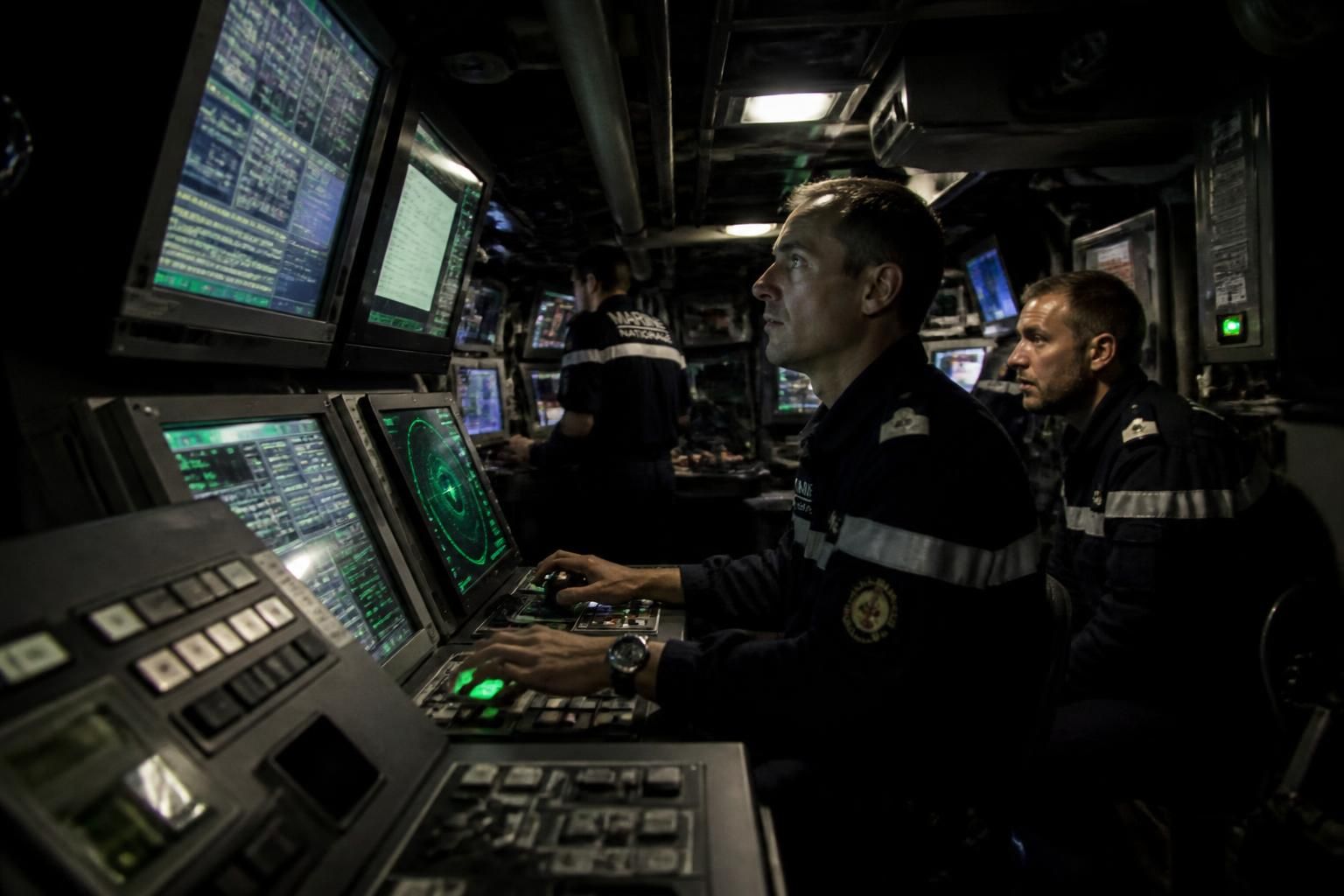 découvrez le salaire des sous-mariniers et la rémunération liée à ce métier unique dans les profondeurs. tout savoir sur les revenus, avantages et conditions de travail. découvrez le salaire des sous-mariniers et la rémunération liée à ce métier unique dans les profondeurs. tout savoir sur les revenus, avantages et conditions de travail.