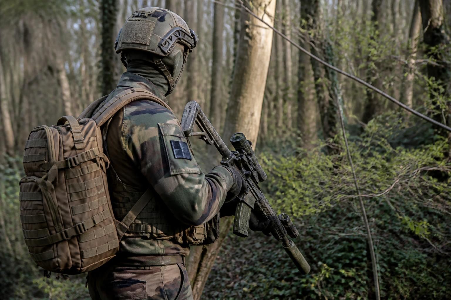 découvrez notre guide complet sur les vêtements militaires de camouflage, leurs motifs variés et leurs usages pour un style à la fois fonctionnel et tendance. découvrez notre guide complet sur les vêtements militaires de camouflage, leurs motifs variés et leurs usages pour un style à la fois fonctionnel et tendance.